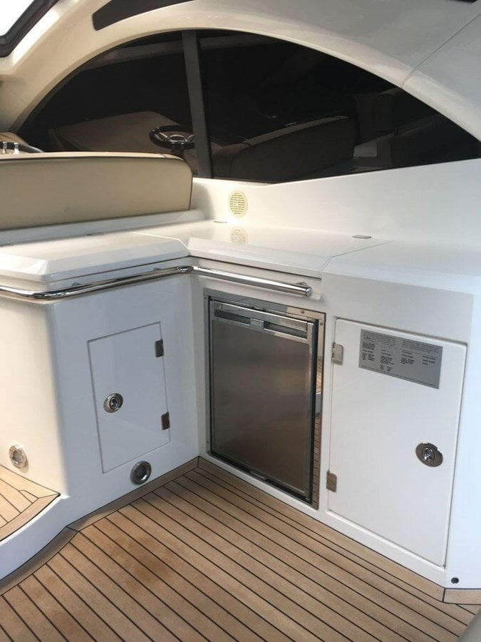 2013-sunseeker-48-f5ee6e