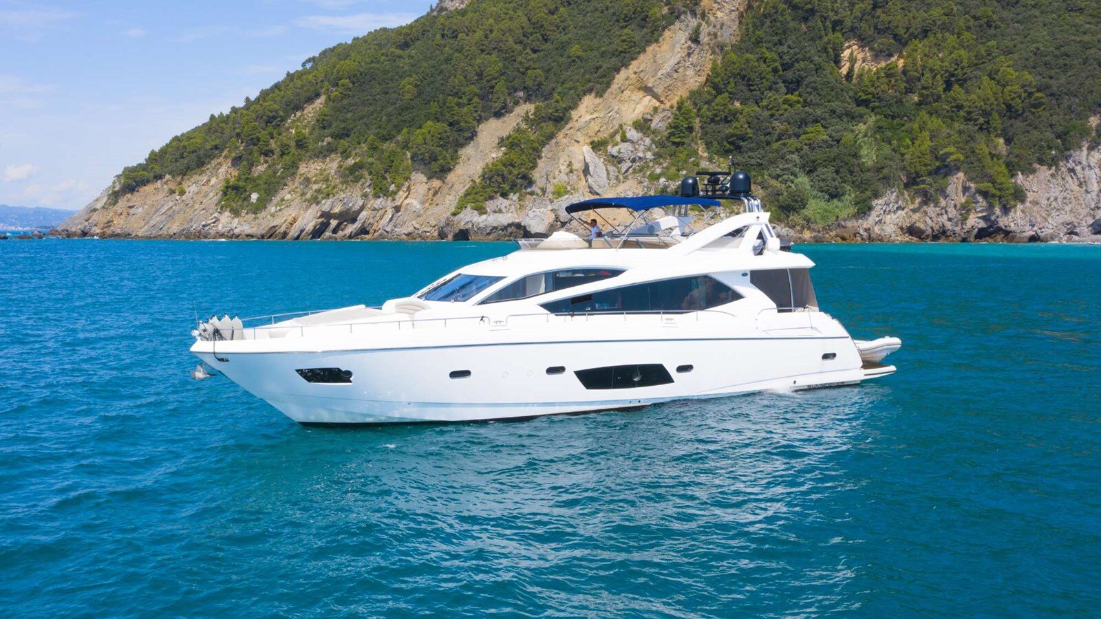 2013-sunseeker-74-2-134f3d