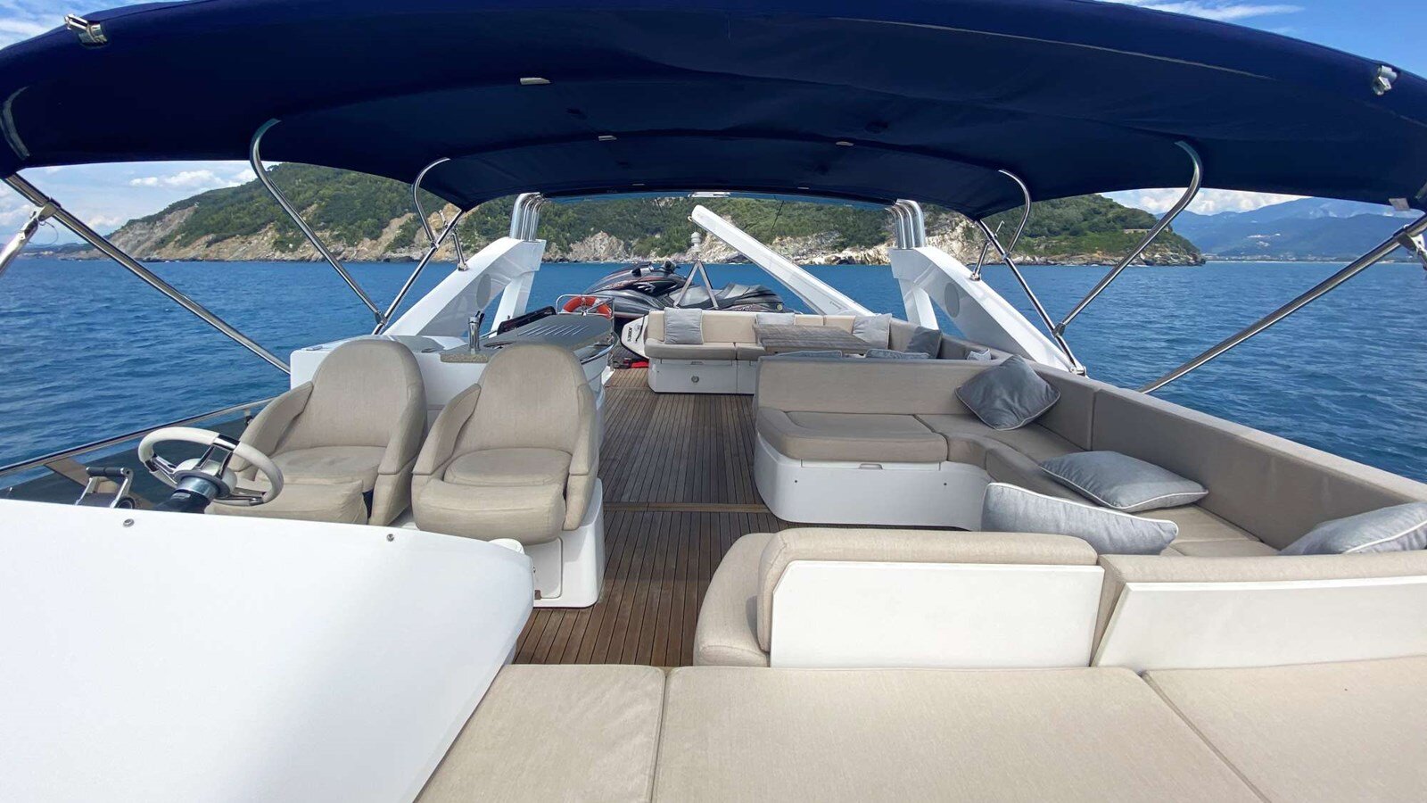 2013-sunseeker-74-2-134f3d