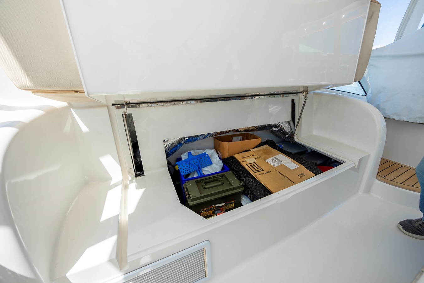 2013-viking-42-62436c