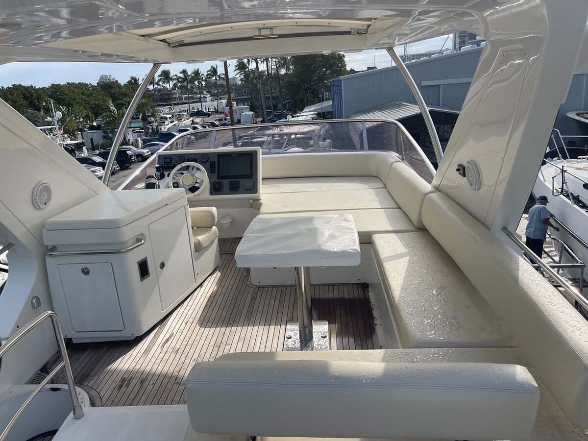 2014-azimut-yachts-54-d473f5