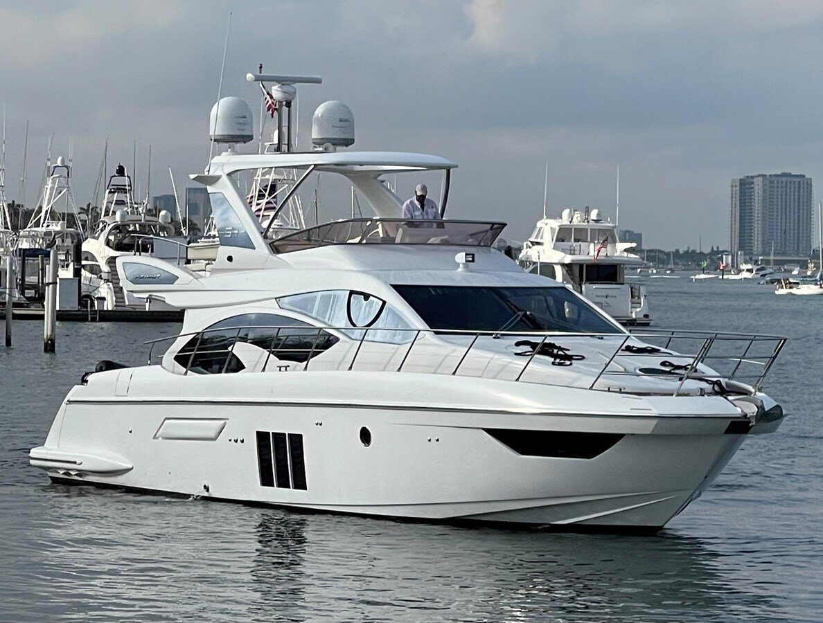 2014-azimut-yachts-54-d473f5