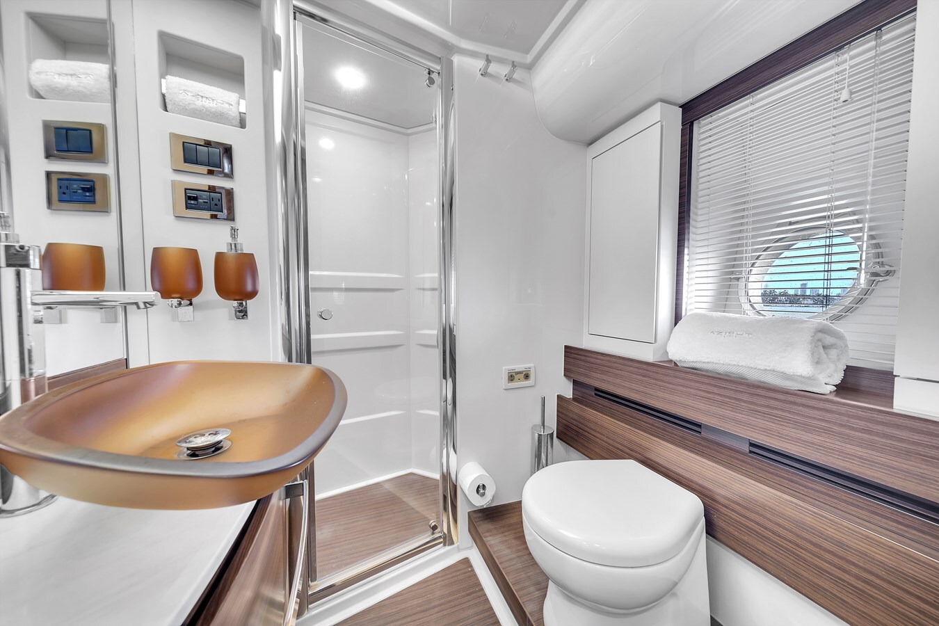 2014-azimut-yachts-64-1-7ea73d