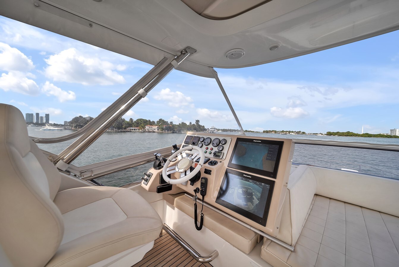 2014-azimut-yachts-64-1-7ea73d
