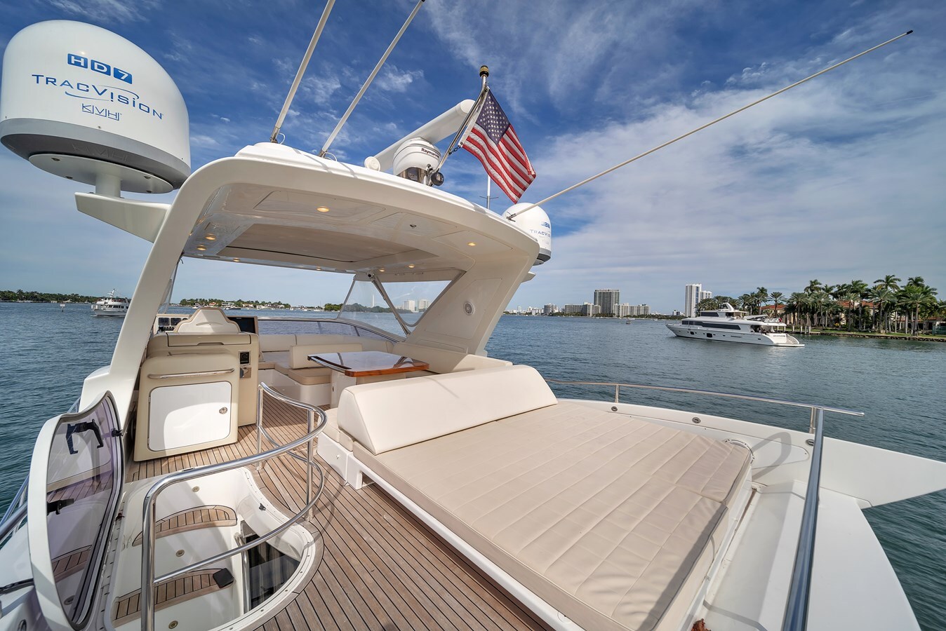 2014-azimut-yachts-64-1-7ea73d