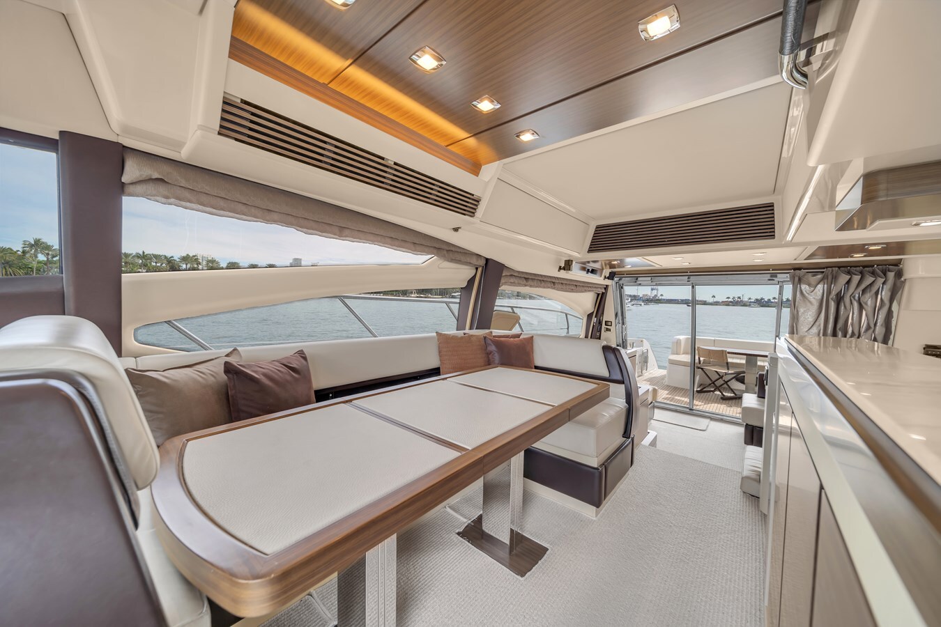 2014-azimut-yachts-64-1-7ea73d