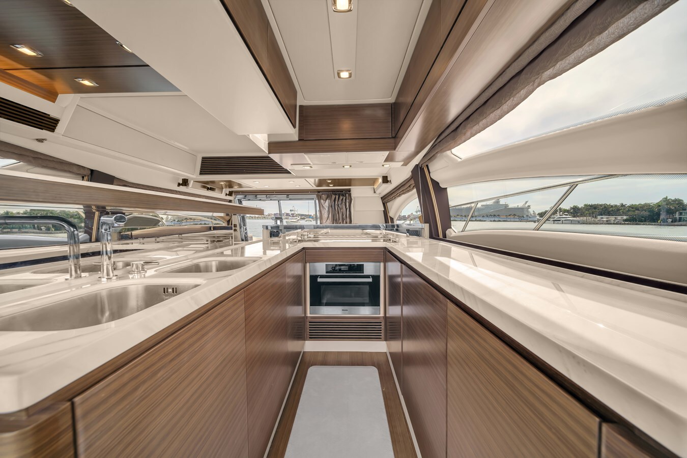 2014-azimut-yachts-64-1-7ea73d