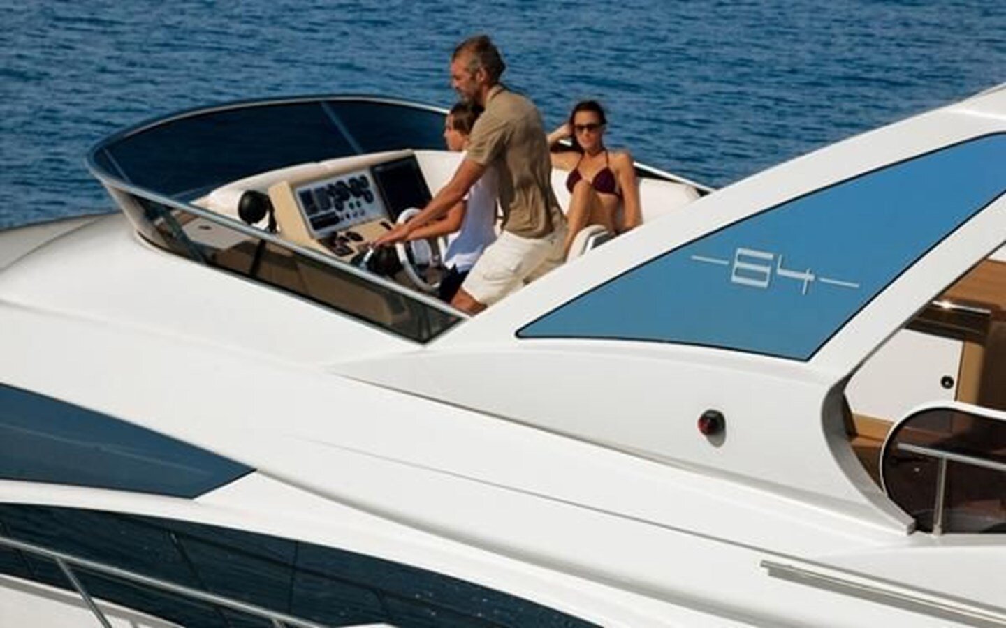 2014-azimut-yachts-66-1-f2c209