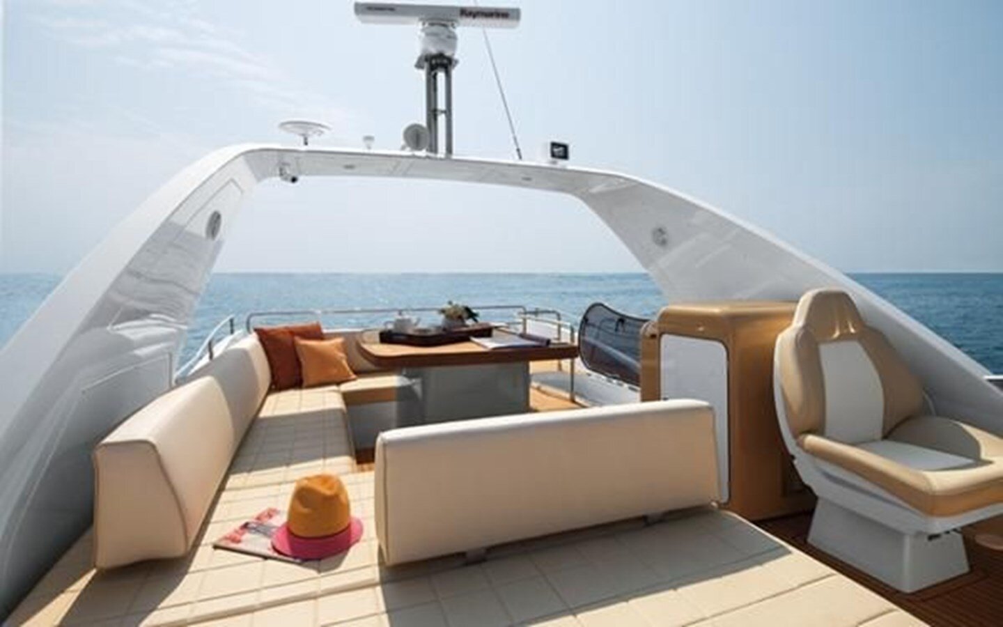 2014-azimut-yachts-66-1-f2c209