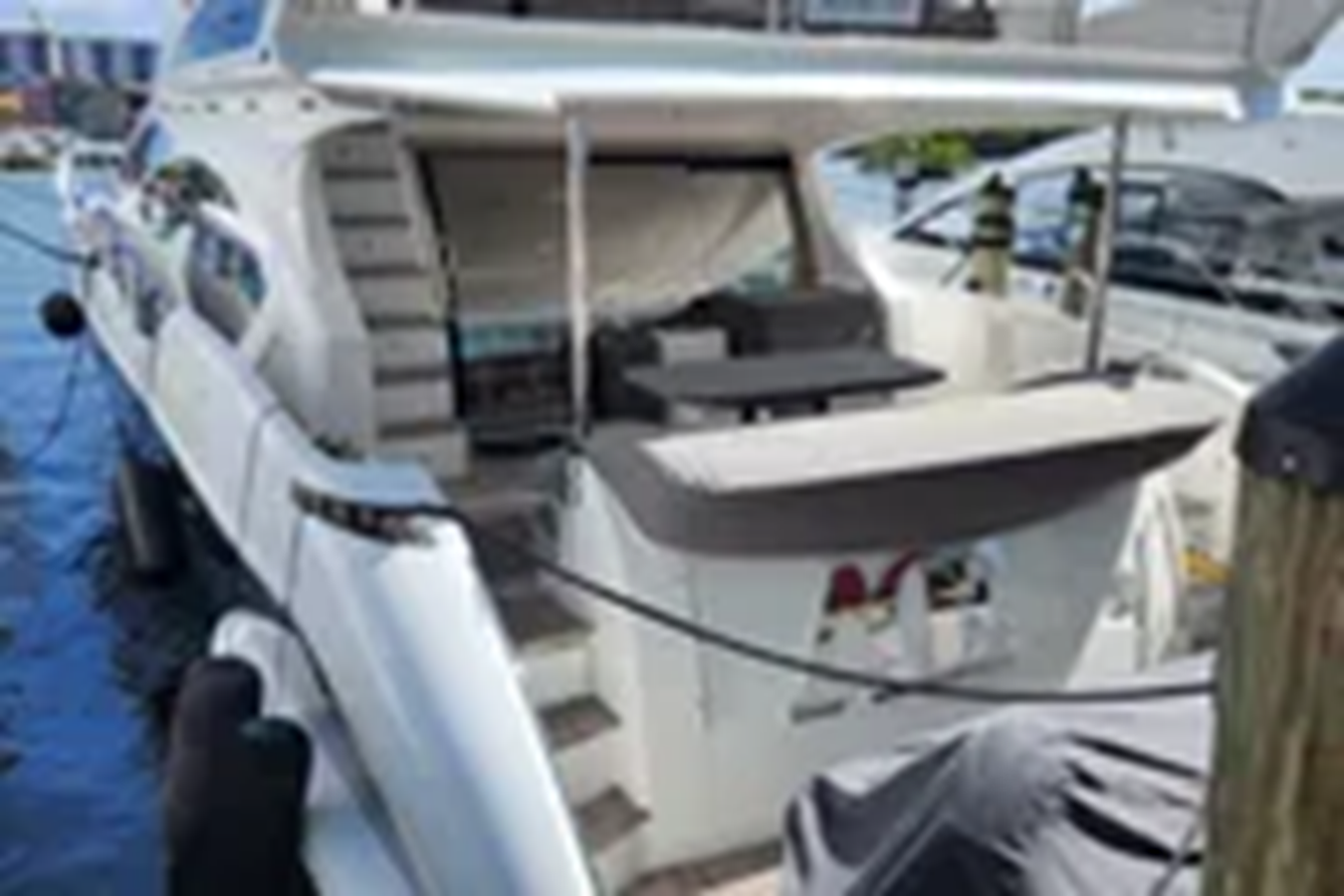 2014-azimut-yachts-70-11-028d3a