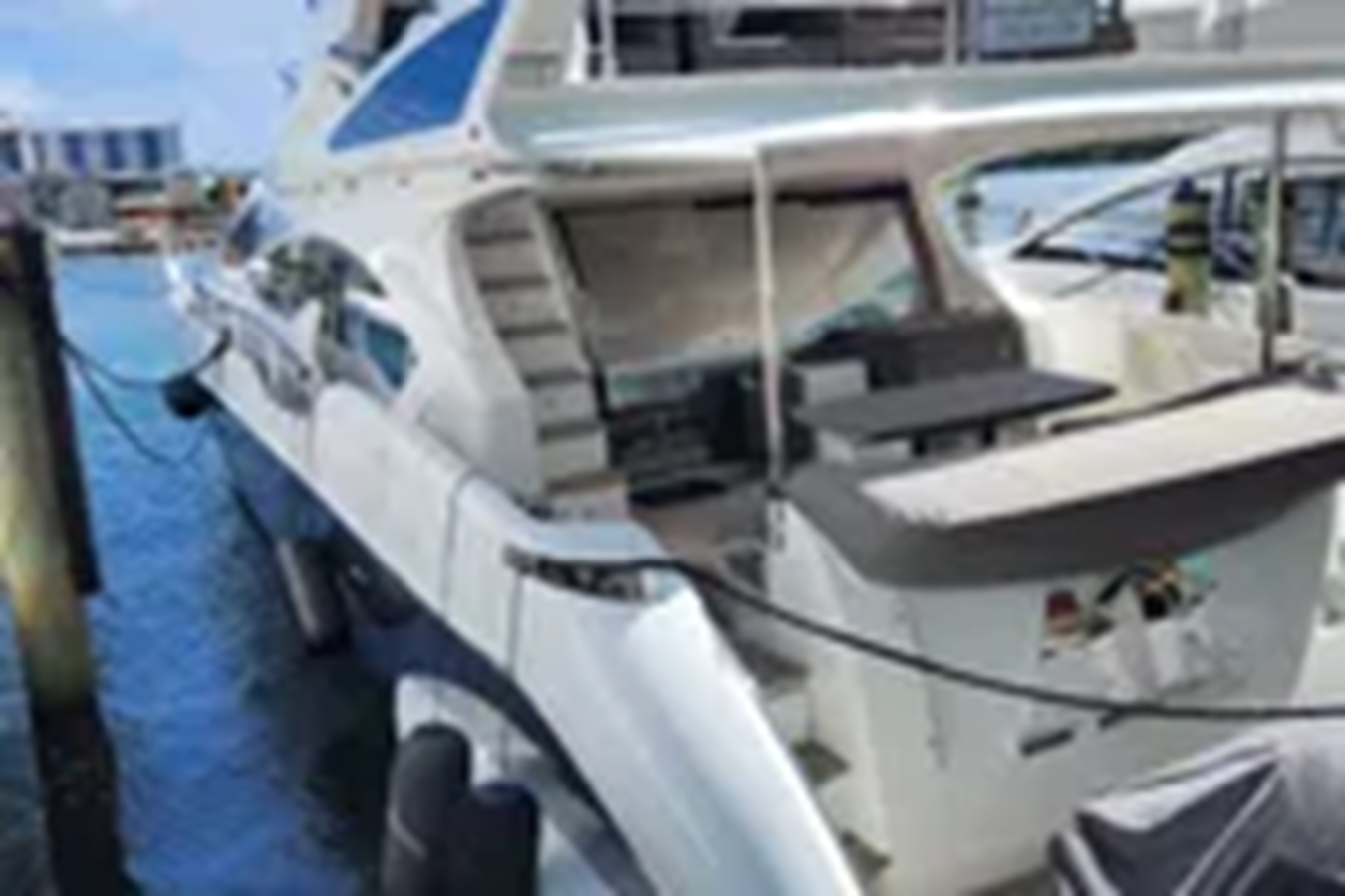 2014-azimut-yachts-70-11-028d3a