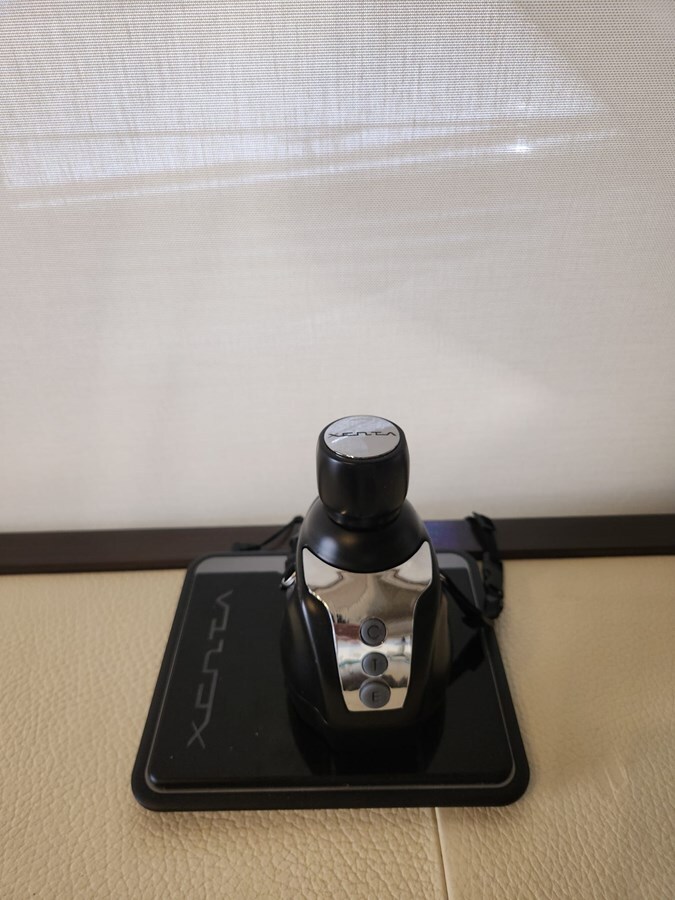 2014-azimut-yachts-70-11-028d3a