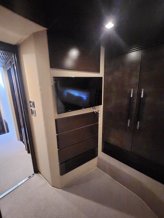 2014-azimut-yachts-70-11-028d3a