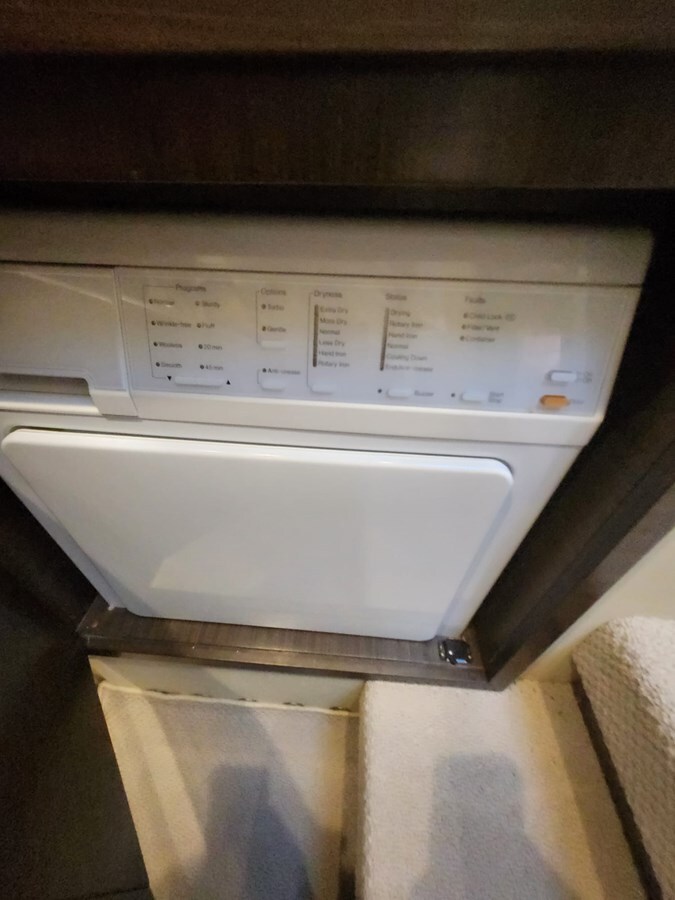 2014-azimut-yachts-70-11-028d3a