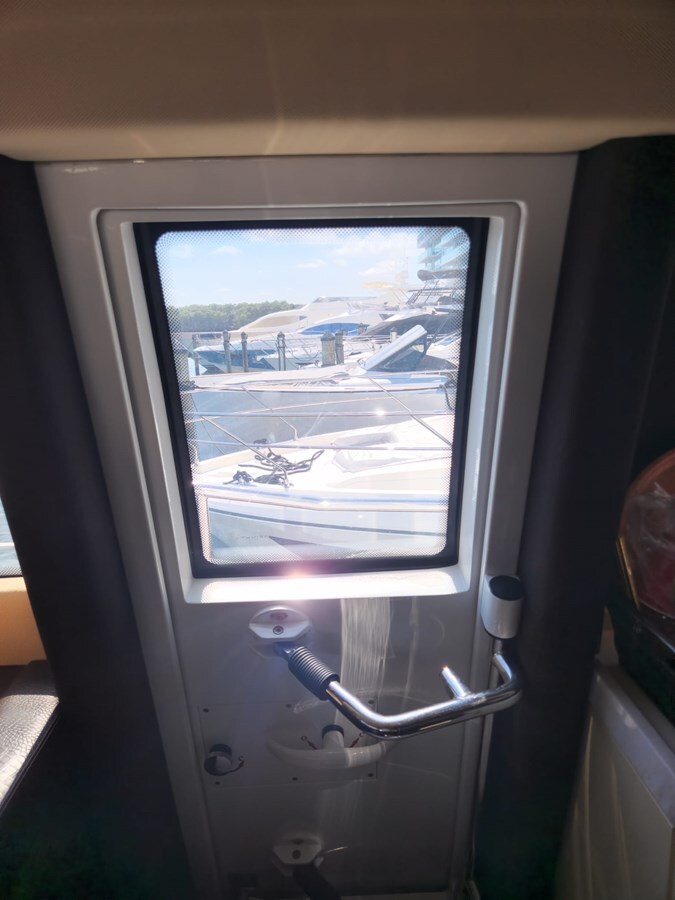 2014-azimut-yachts-70-11-028d3a