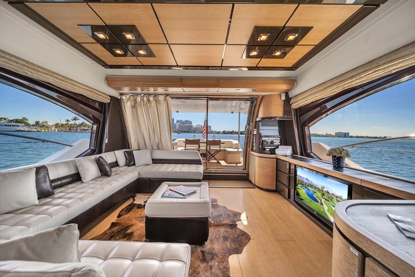 2014 AZIMUT YACHTS 70'