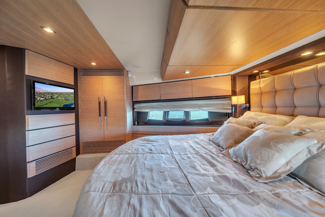 2014 AZIMUT YACHTS 70'