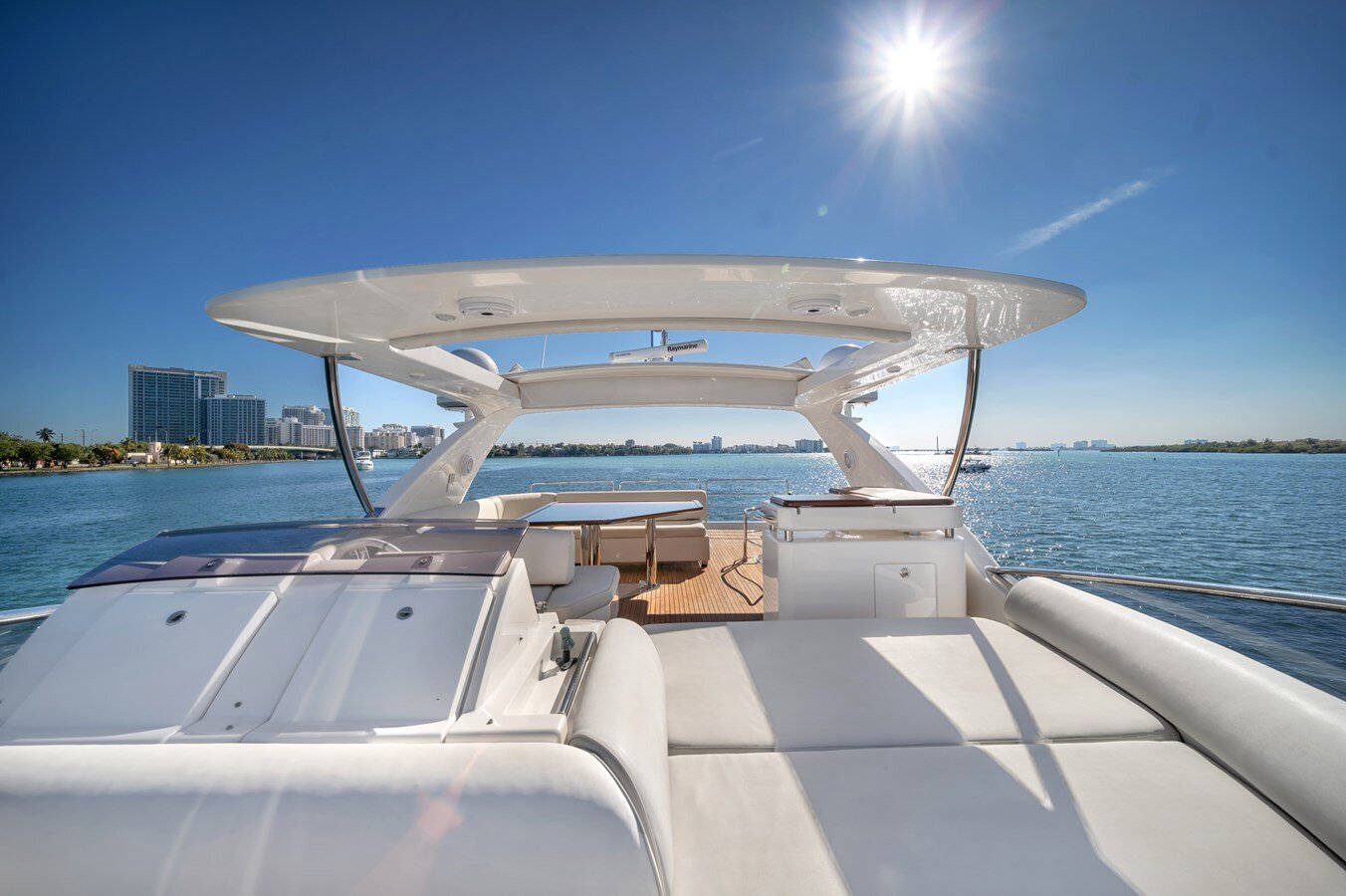 2014-azimut-yachts-70-fbe1bc