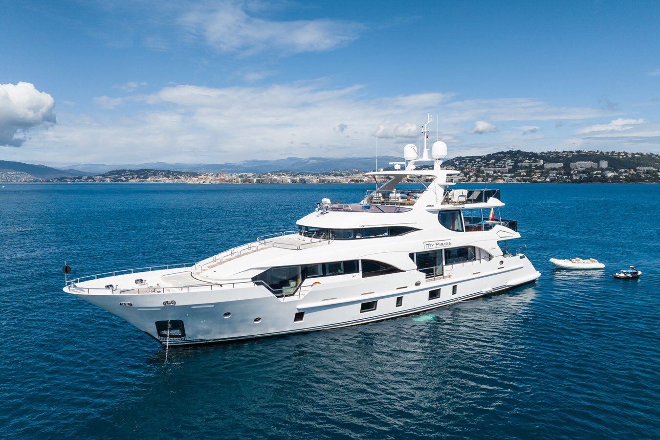 2014-benetti-108-3-ac3335
