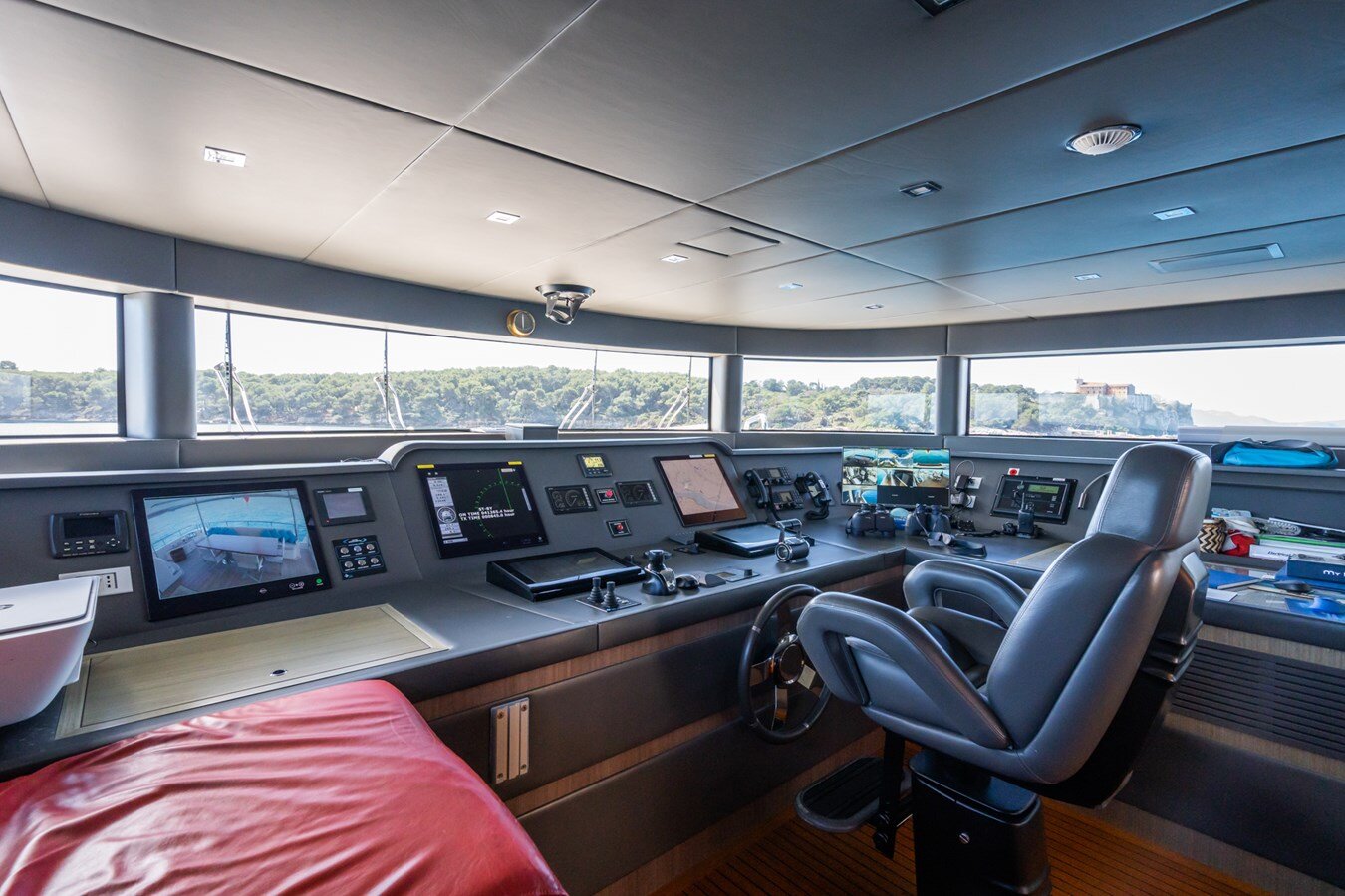 2014-benetti-108-3-ac3335