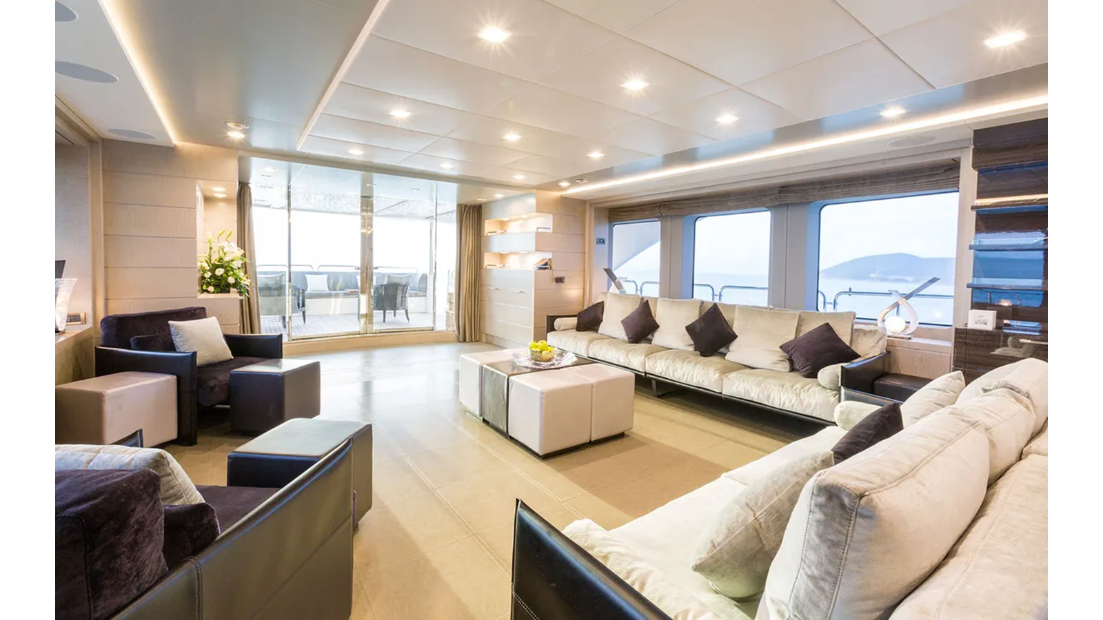 2014-benetti-121-5-1f1746