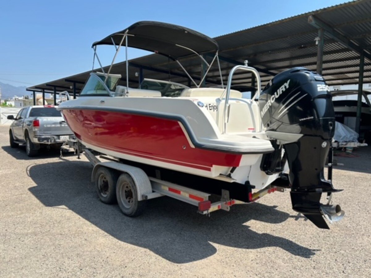 2014-boston-whaler-23-2-9d0d01