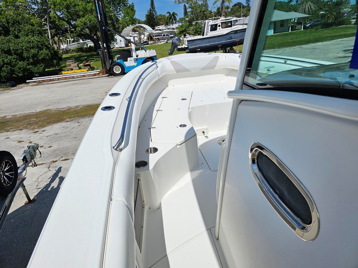 2014-boston-whaler-28-1-e6a4c7