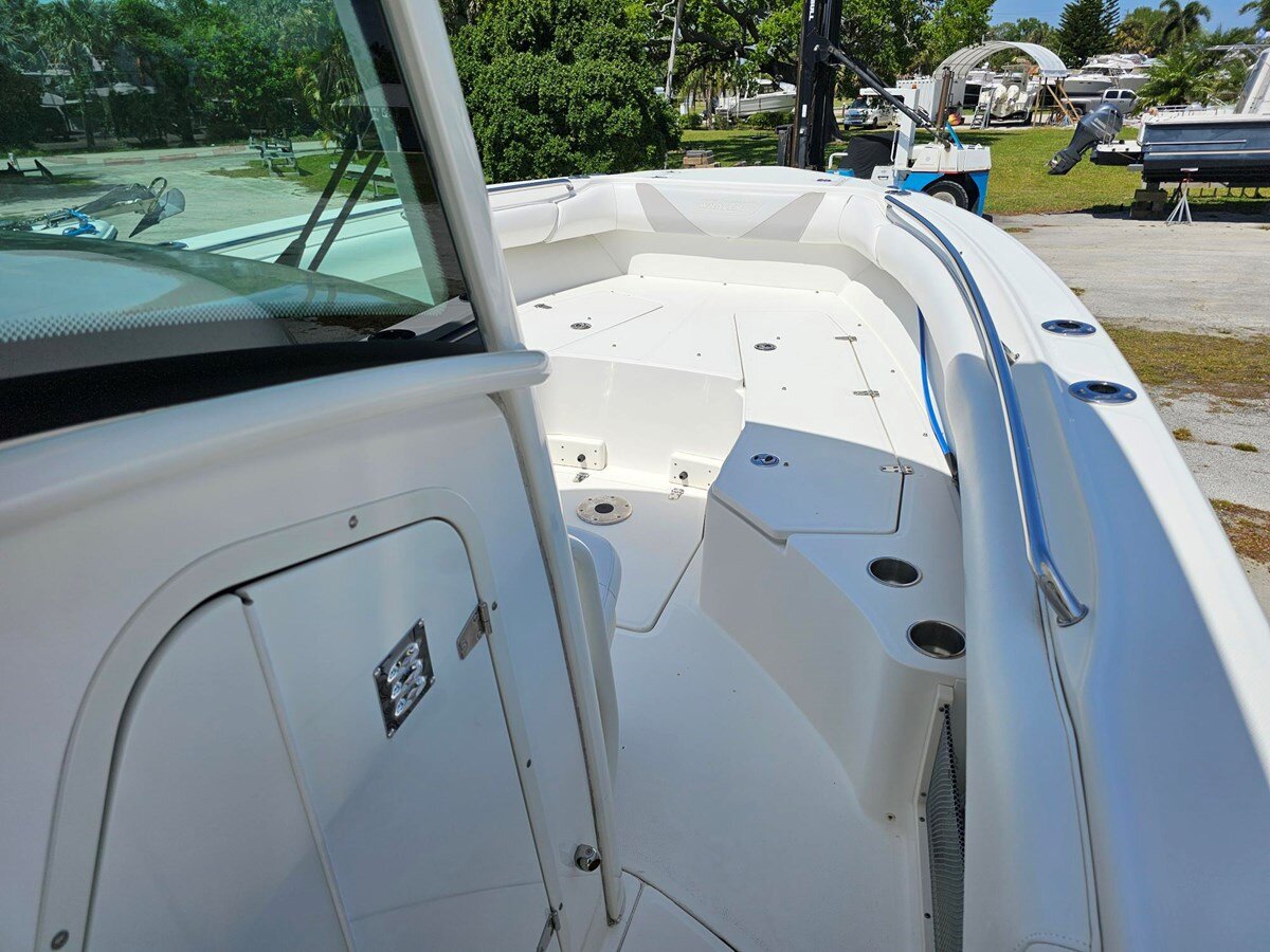 2014-boston-whaler-28-1-e6a4c7