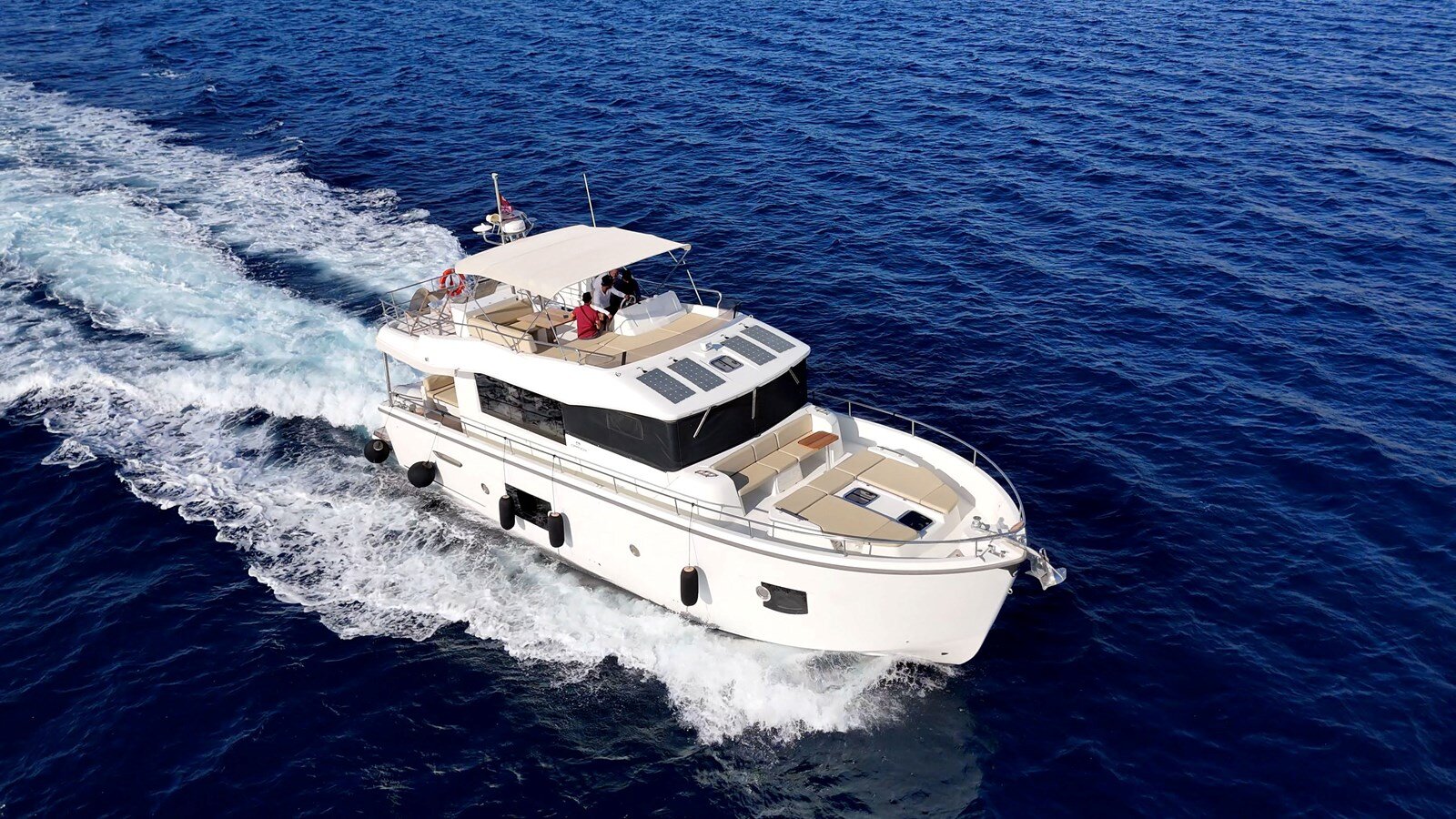 2014-cranchi-53-2-58ed45