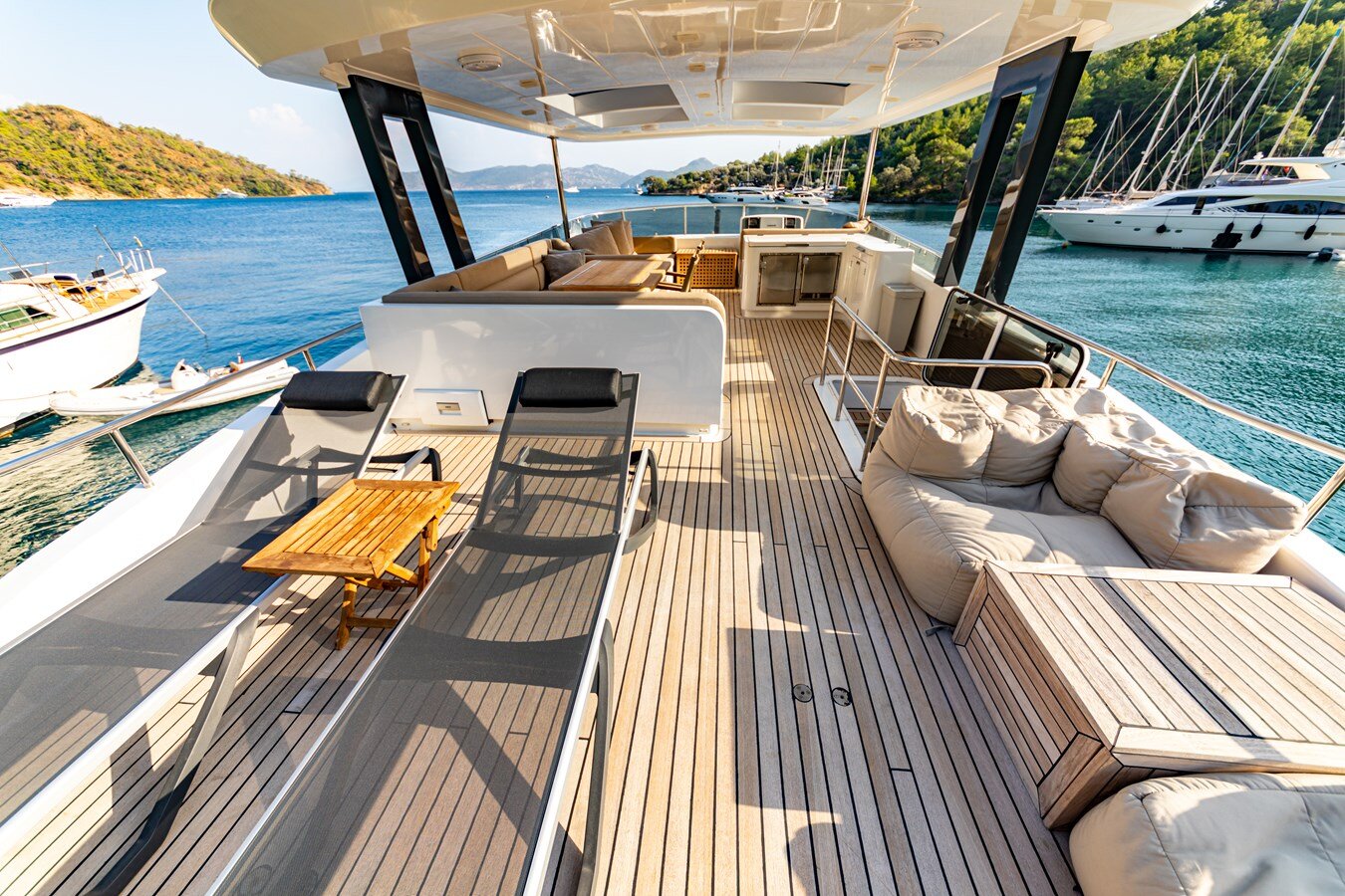 2014-custom-steel-yachts-84-ddf656