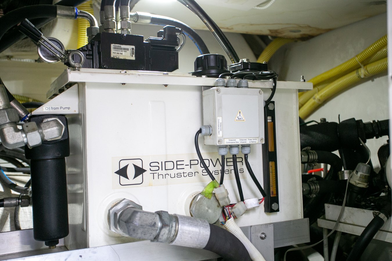 2014-fairline-65-510cde