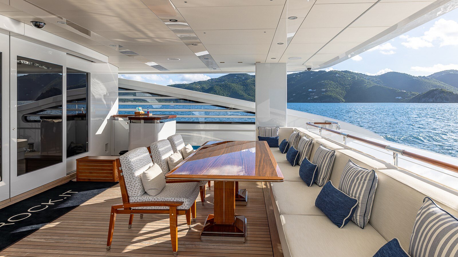 2014 FEADSHIP 197' 1