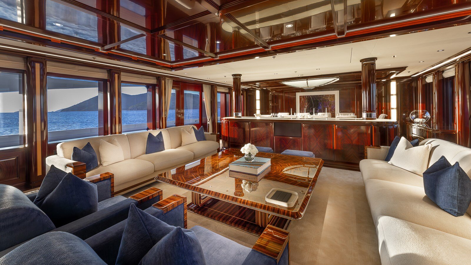 2014 FEADSHIP 197' 1