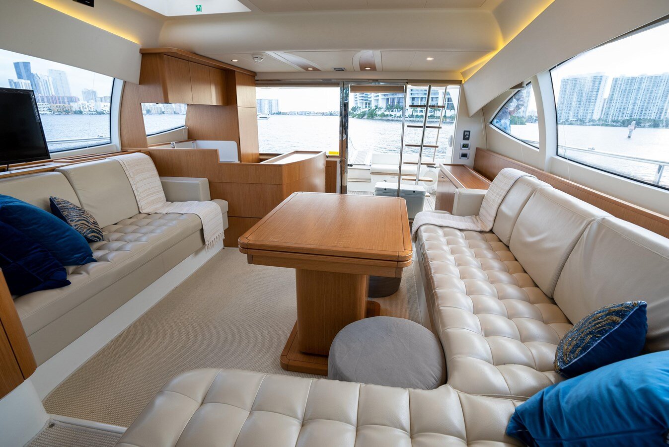 2014-ferretti-yachts-53-7499b2