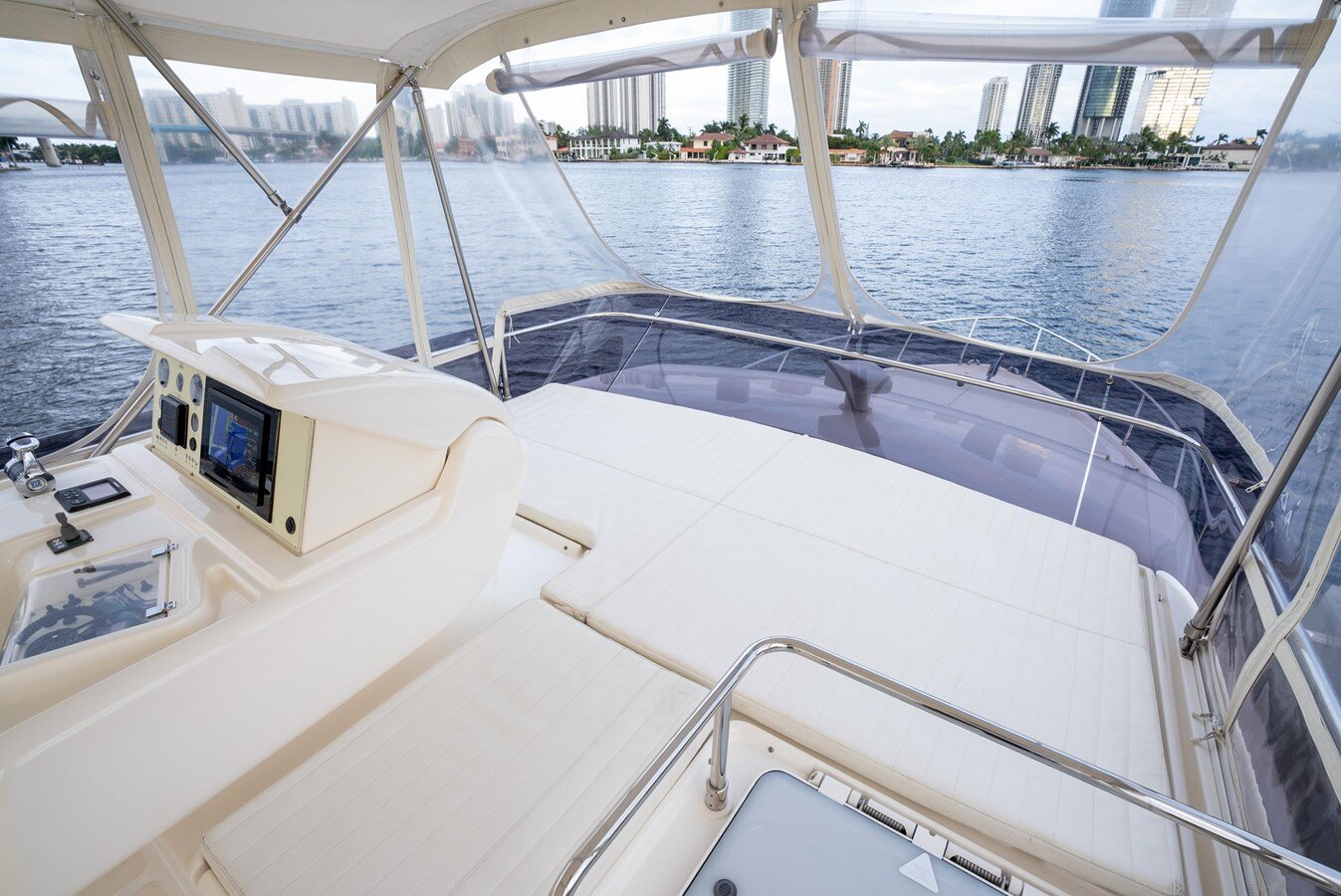 2014-ferretti-yachts-53-7499b2