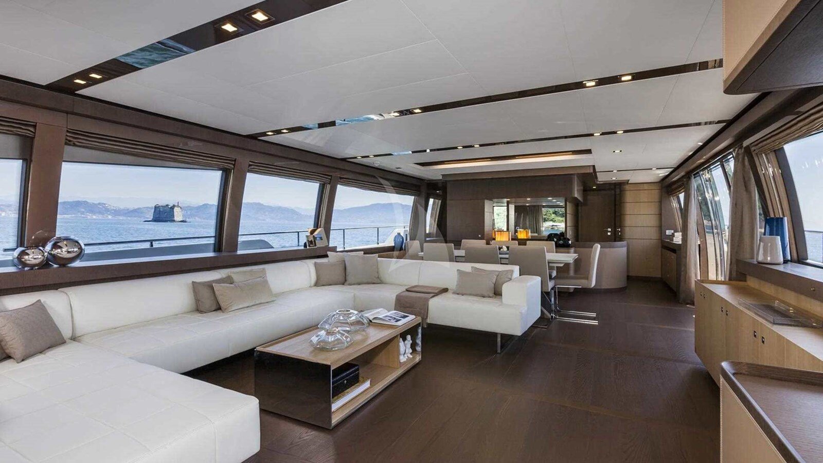 2014 FERRETTI YACHTS 95' 10