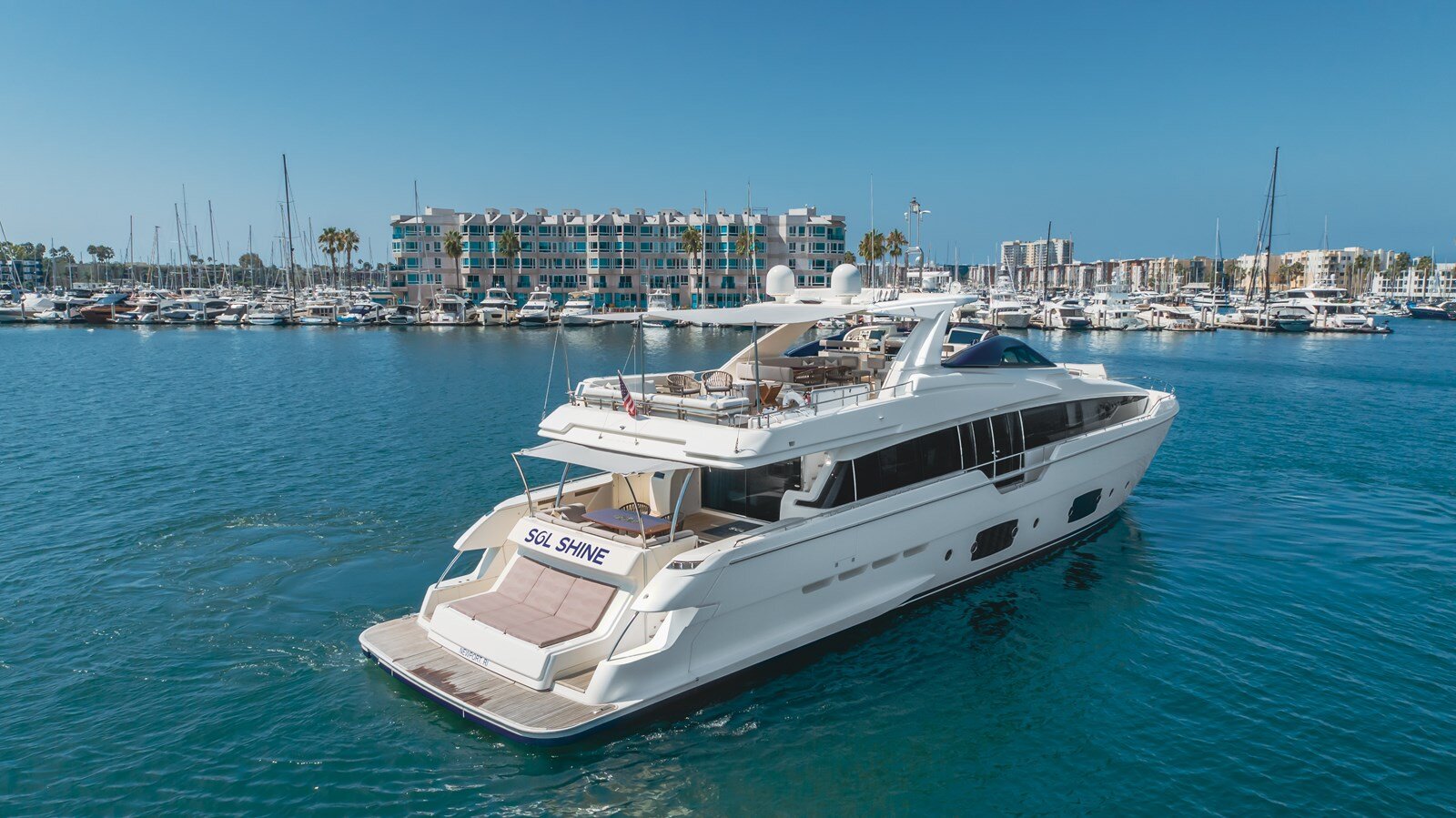 2014-ferretti-yachts-96-94e4d5