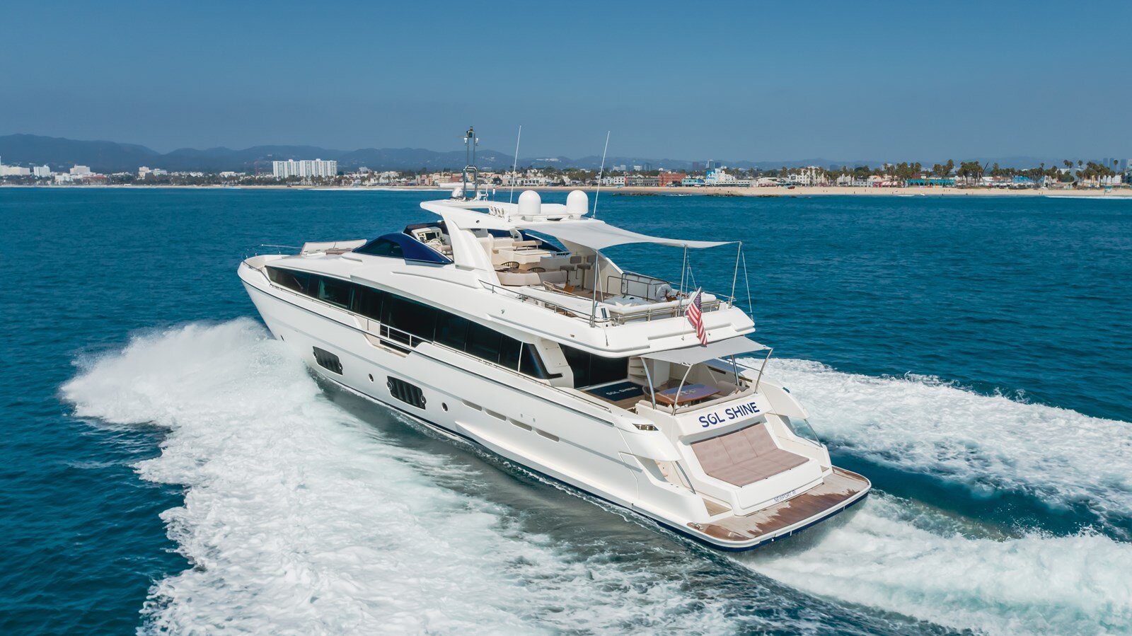 2014-ferretti-yachts-96-94e4d5