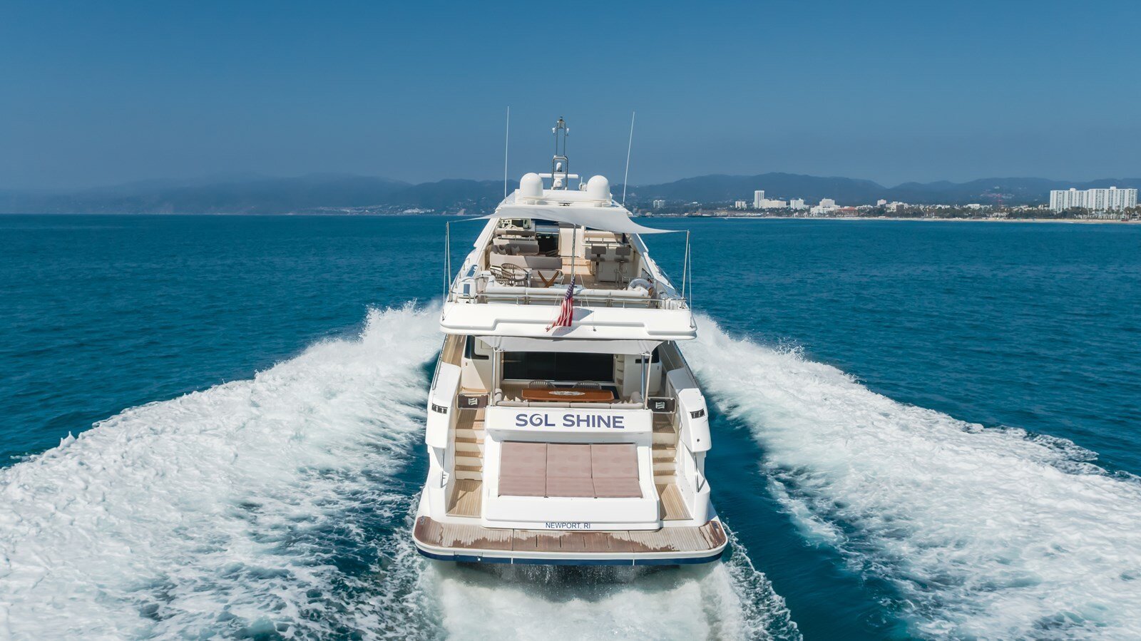 2014-ferretti-yachts-96-94e4d5