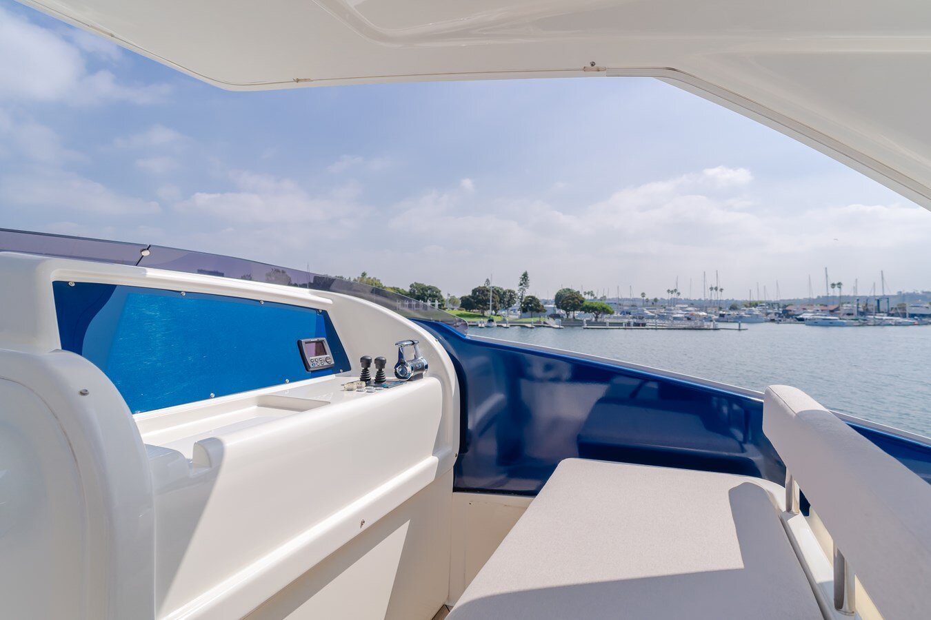 2014-ferretti-yachts-96-94e4d5