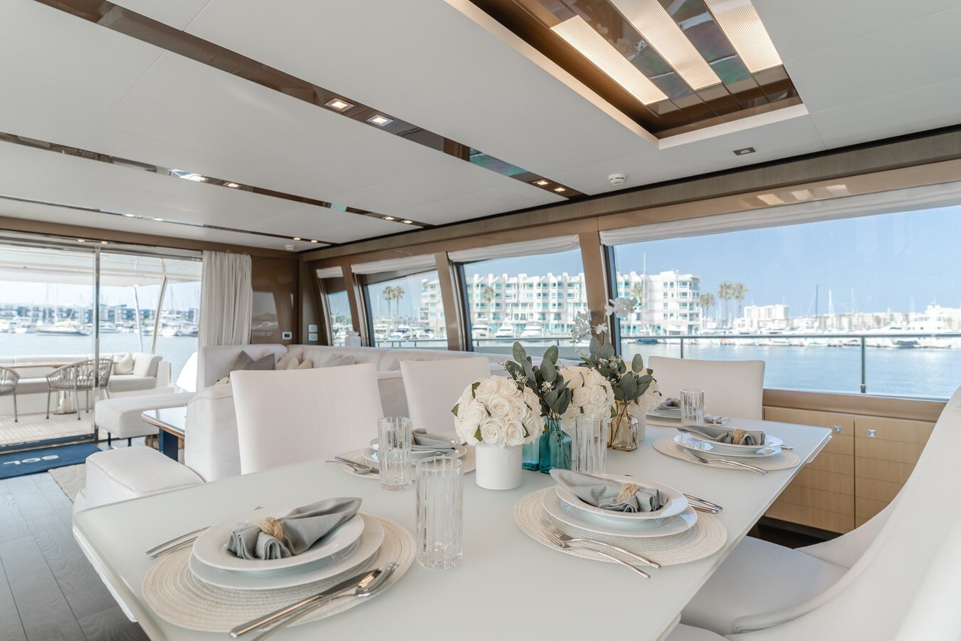 2014-ferretti-yachts-96-94e4d5