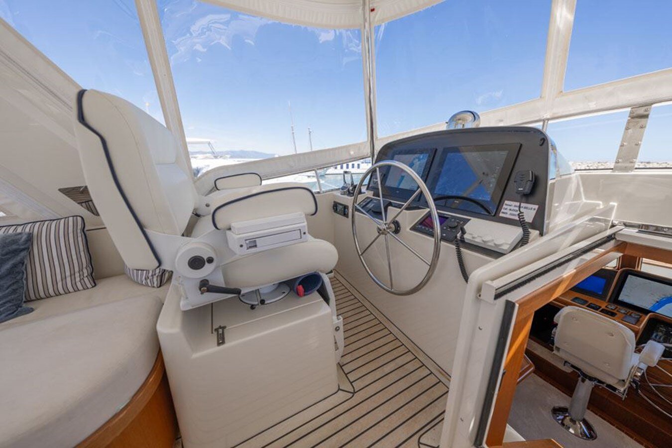 2014-fleming-yachts-65-3-28ae21