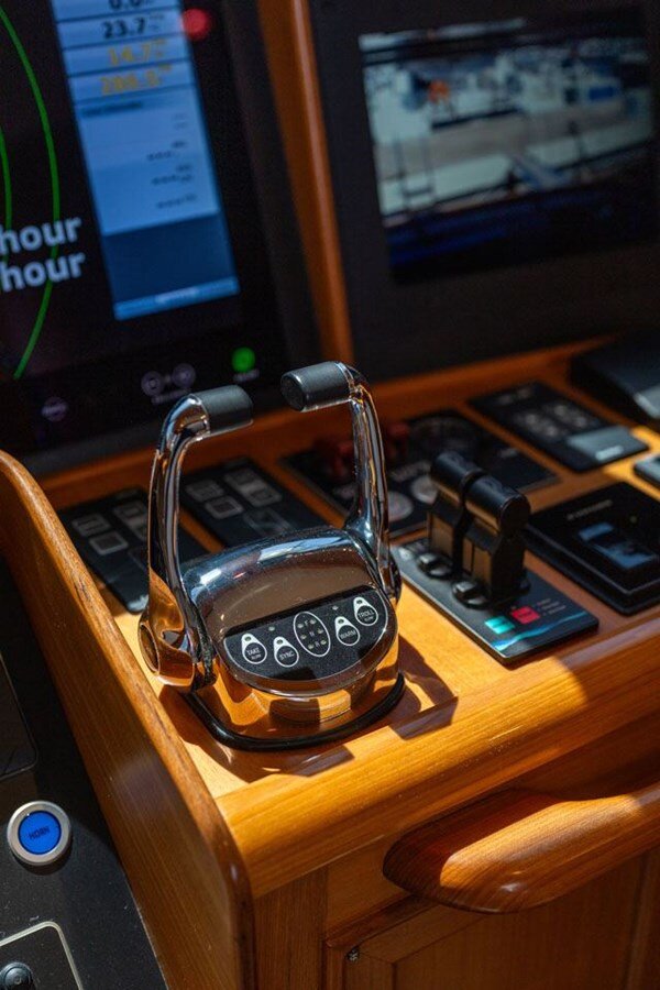 2014-fleming-yachts-65-3-28ae21