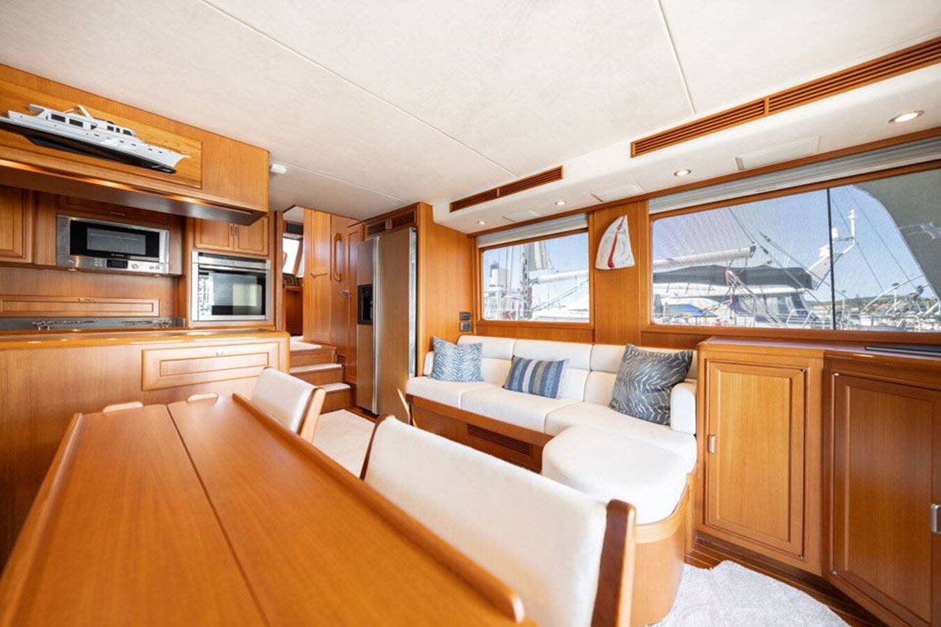 2014-fleming-yachts-65-3-28ae21