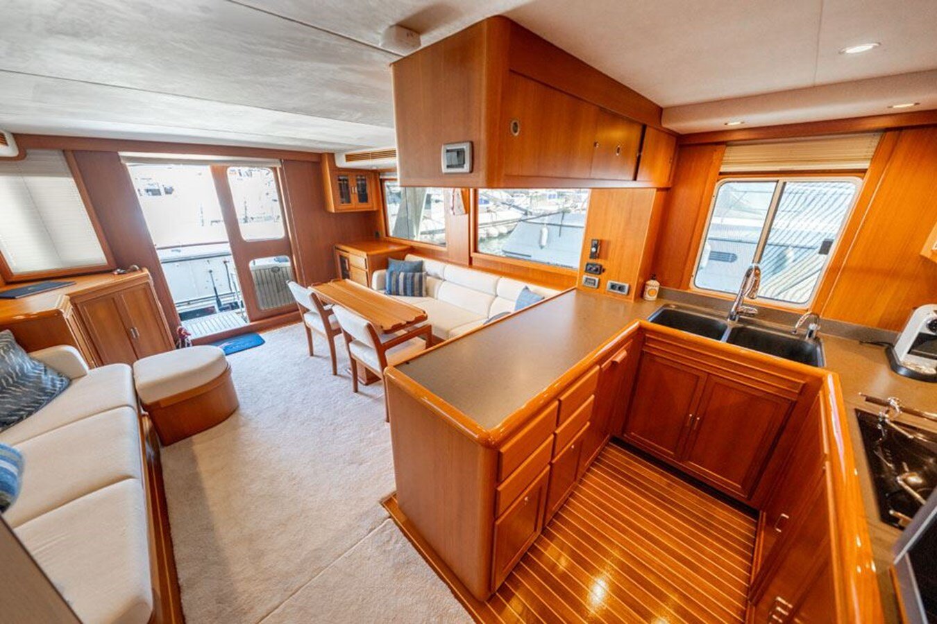 2014-fleming-yachts-65-3-28ae21