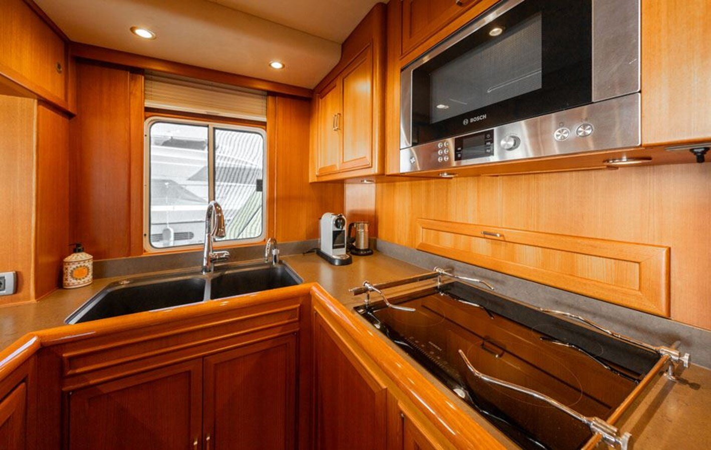 2014-fleming-yachts-65-3-28ae21