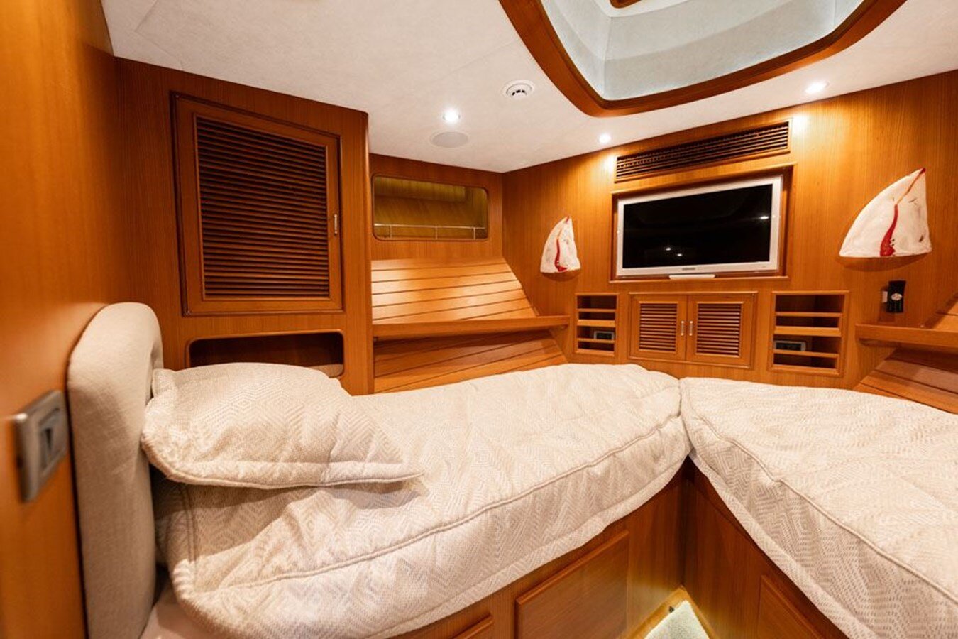 2014-fleming-yachts-65-3-28ae21