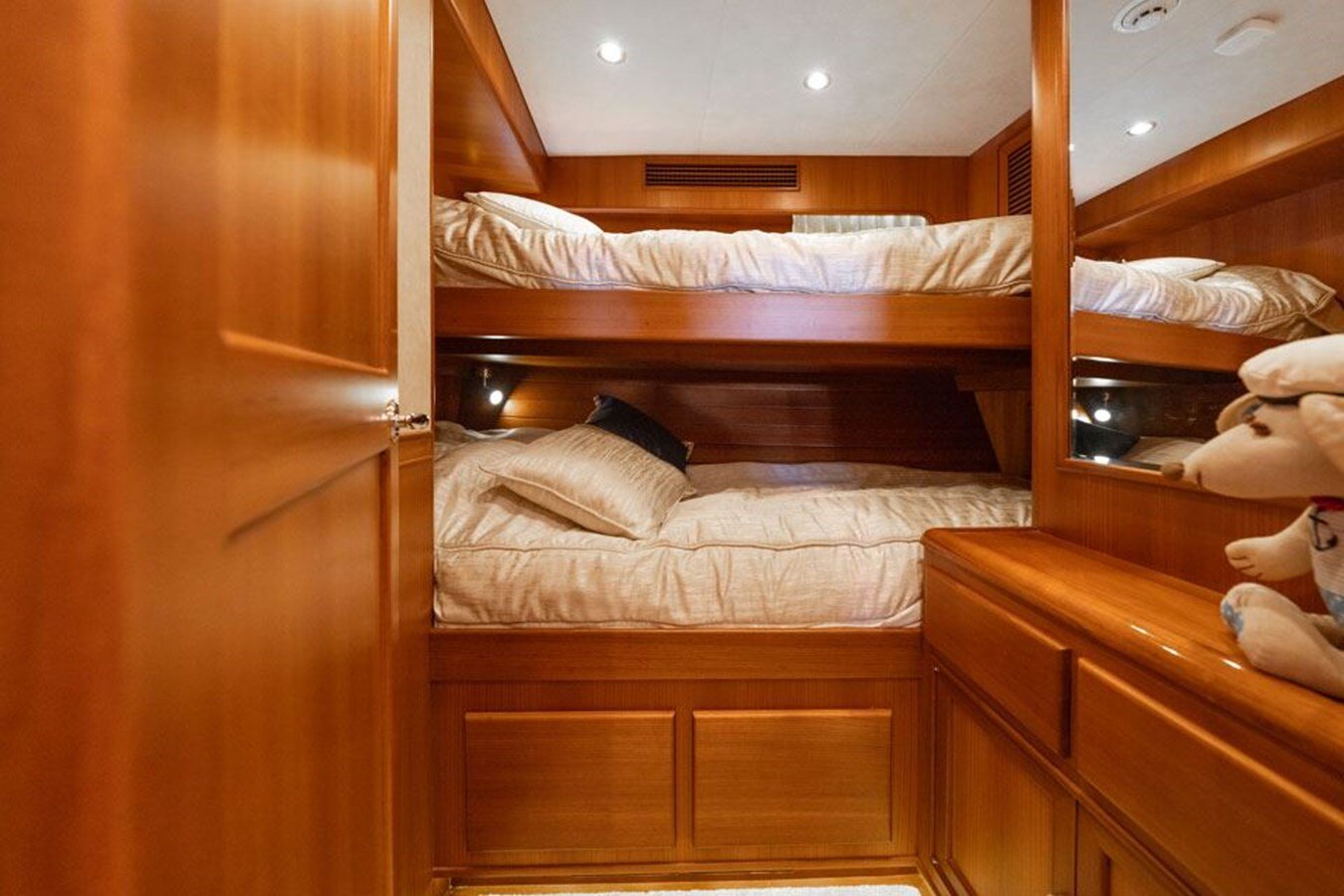 2014-fleming-yachts-65-3-28ae21