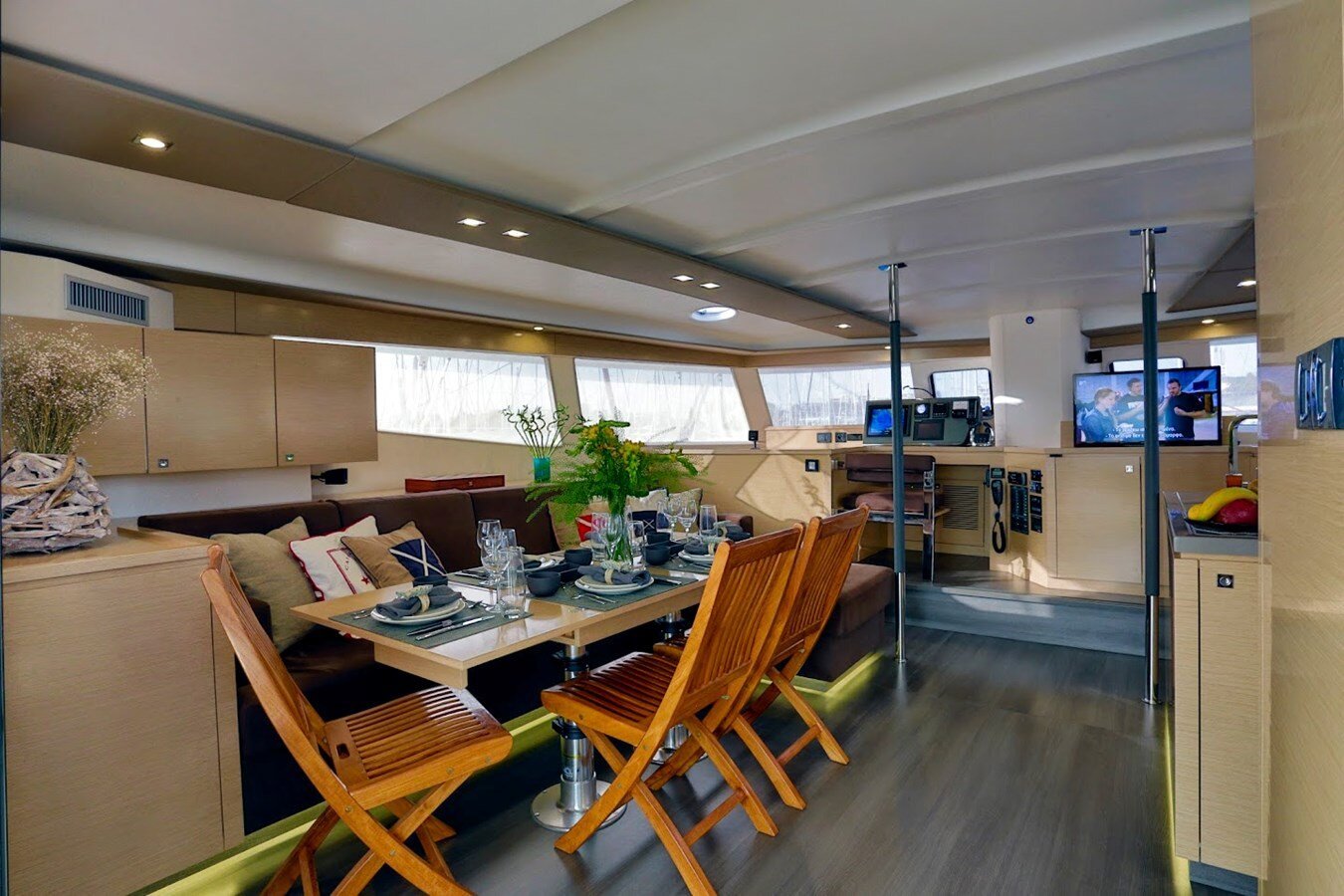 2014 FOUNTAINE PAJOT 58' 10