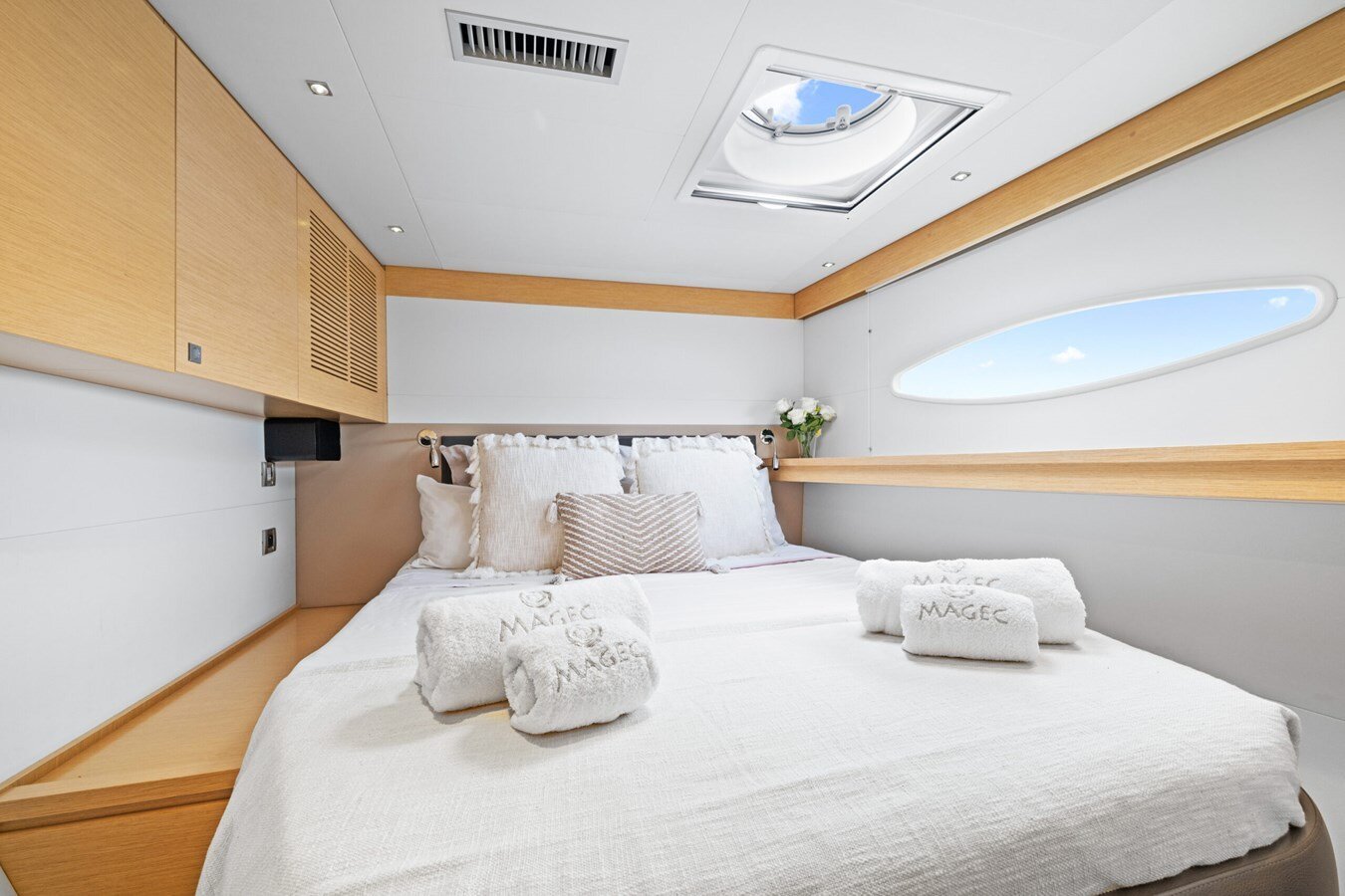 2014 FOUNTAINE PAJOT 67'